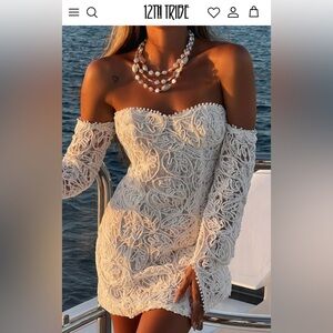 12th Tribe Lilliana of shoulder white lace dress size M